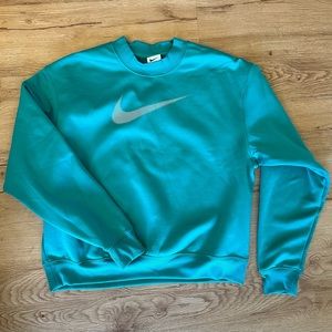 NIKE DriFit Cropped Fleece Crewneck